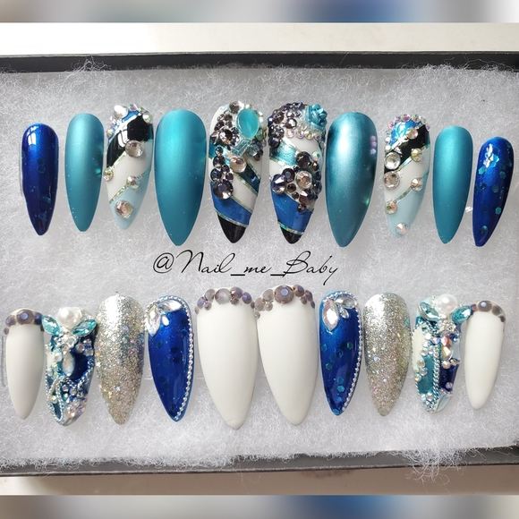 Luxurious press-on Nails - Picture 6 of 6